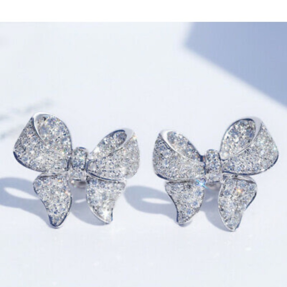 New pretty sterling silver diamond earrings